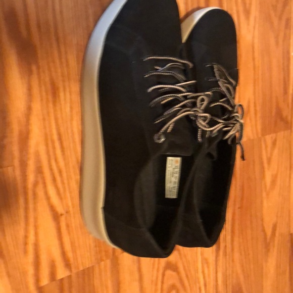 Timberland shoes - Picture 2 of 3